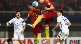 【开局梦幻！】开场3分钟武磊抢断破门！中国1-0新加坡