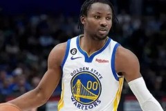 NBA自由市场烽烟再起！伦纳德申请买断加盟雄鹿，雄鹿队阵容升级瞄准总冠军